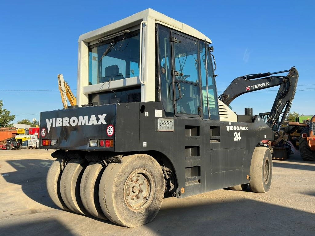Vibromax W2400 - Пневматски ваљак: слика 3 Vibromax W2400 - Пневматски ваљак: слика 3