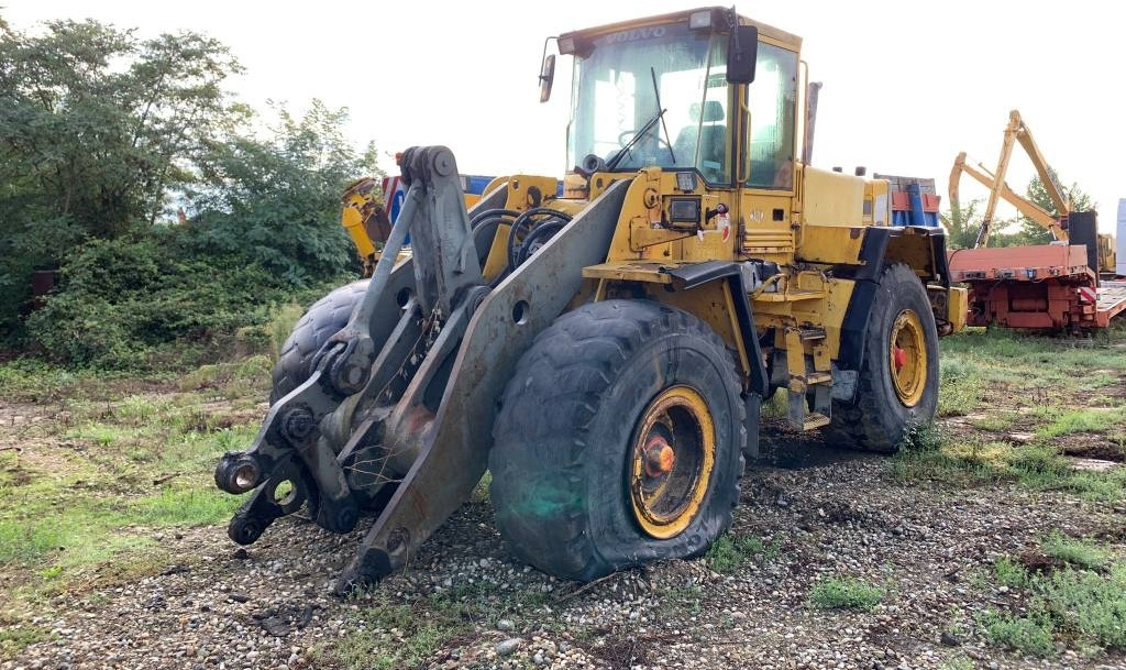 Volvo L 120 C  - Натоварувач на тркала: слика 1 Volvo L 120 C  - Натоварувач на тркала: слика 1