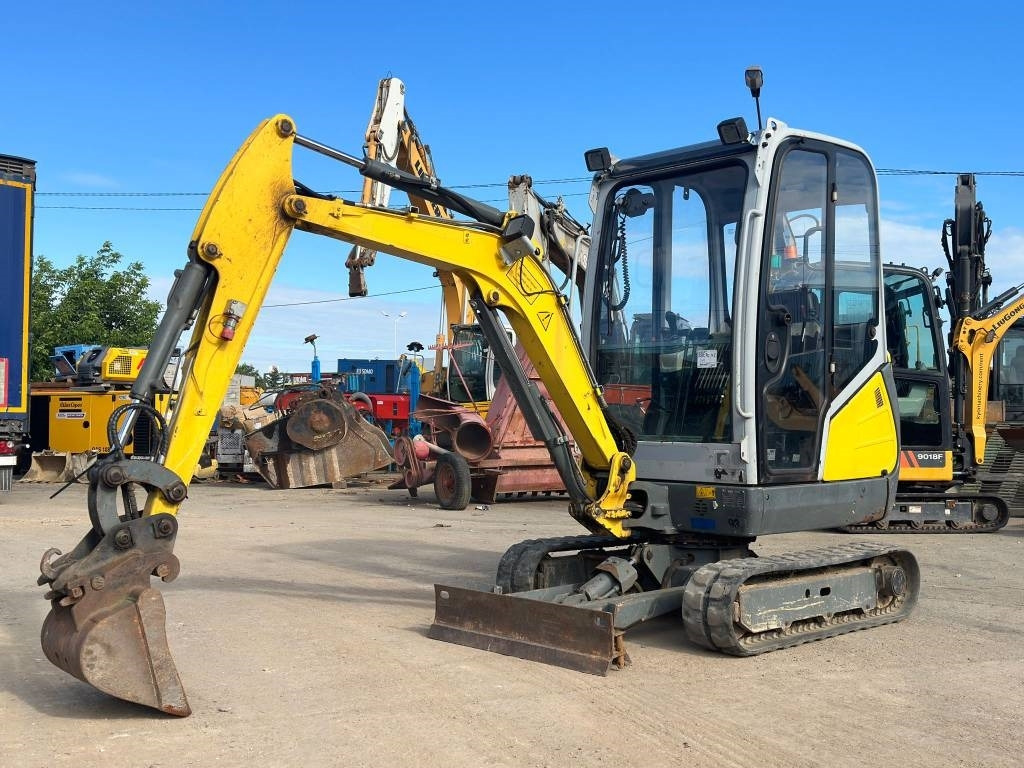 Wacker Neuson ET 18 - Мини багер: слика 1 Wacker Neuson ET 18 - Мини багер: слика 1