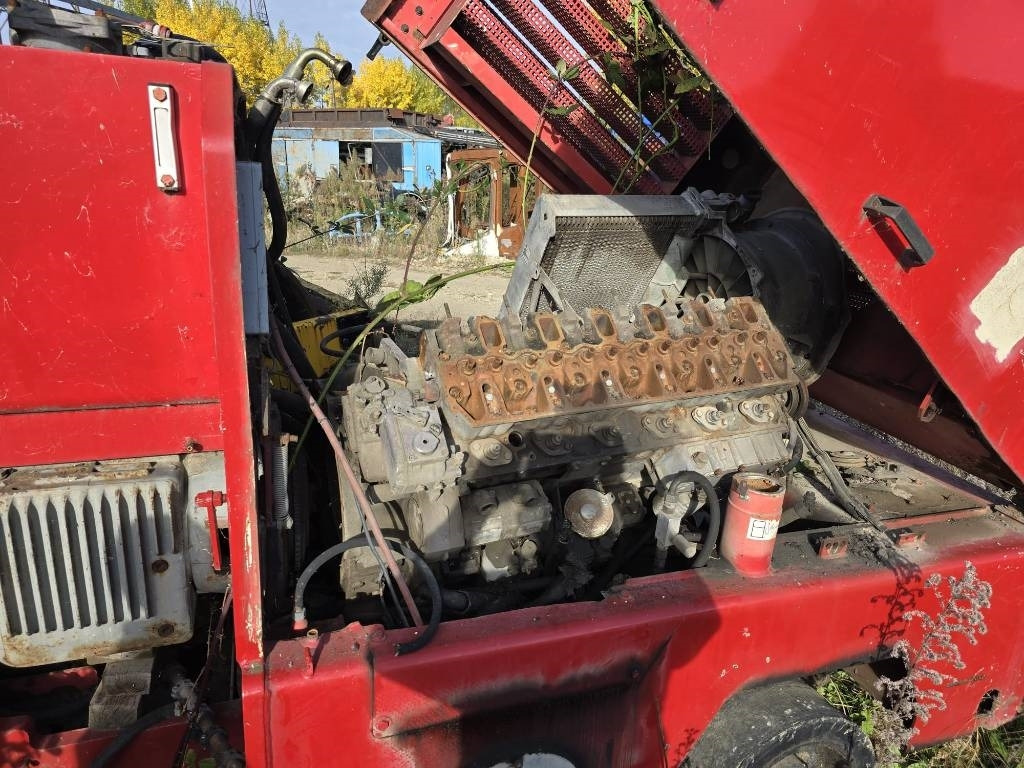 Wirtgen W 600 DC FOR PARTS - Асфалтен поплочувач: слика 5 Wirtgen W 600 DC FOR PARTS - Асфалтен поплочувач: слика 5