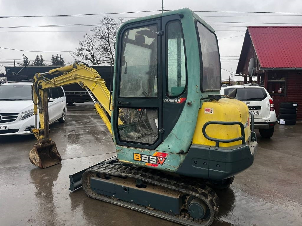 Yanmar B 25 V  - Мини багер: слика 2 Yanmar B 25 V  - Мини багер: слика 2