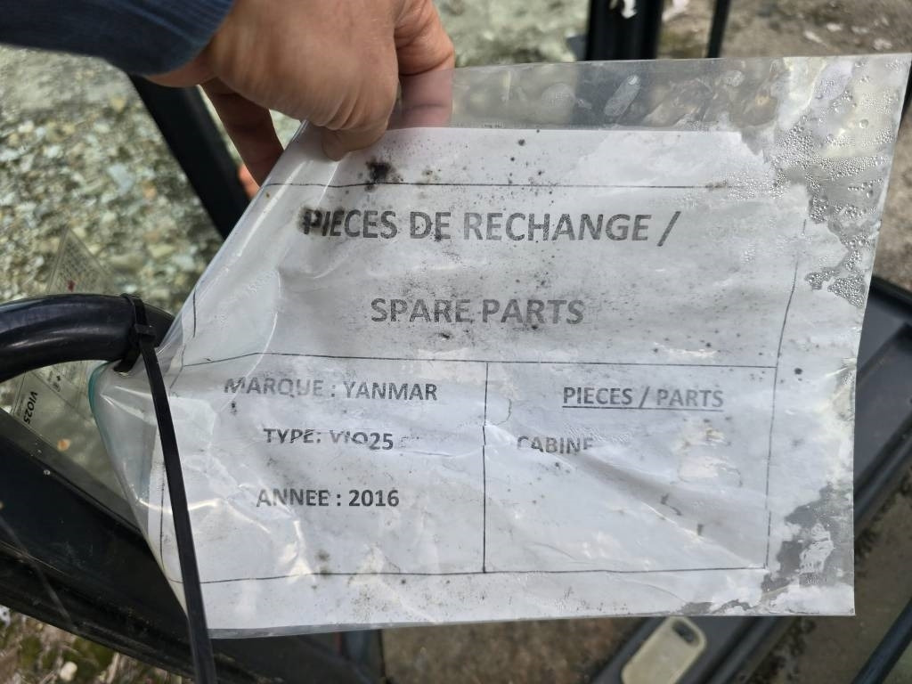 Yanmar Vio 25 Cabine - Кабина за Градежна машина: слика 4 Yanmar Vio 25 Cabine - Кабина за Градежна машина: слика 4