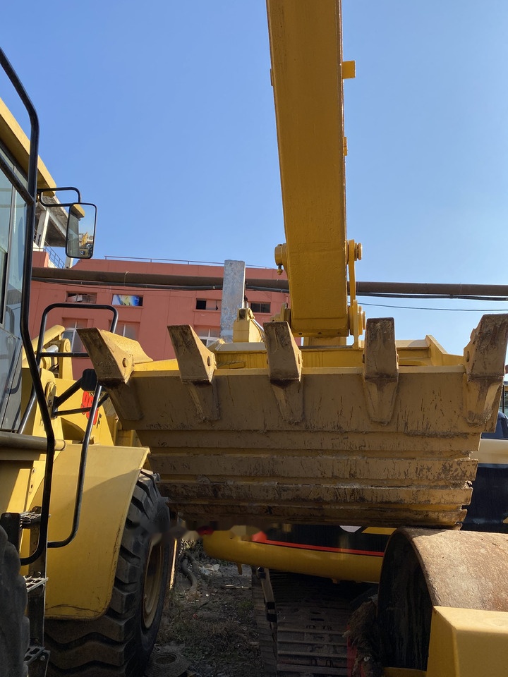 Caterpillar 320D - Багер гасеничар: слика 2 Caterpillar 320D - Багер гасеничар: слика 2