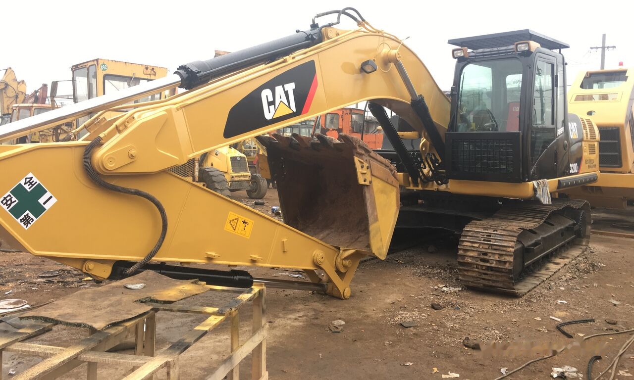 Caterpillar 320D - Багер гасеничар: слика 3 Caterpillar 320D - Багер гасеничар: слика 3