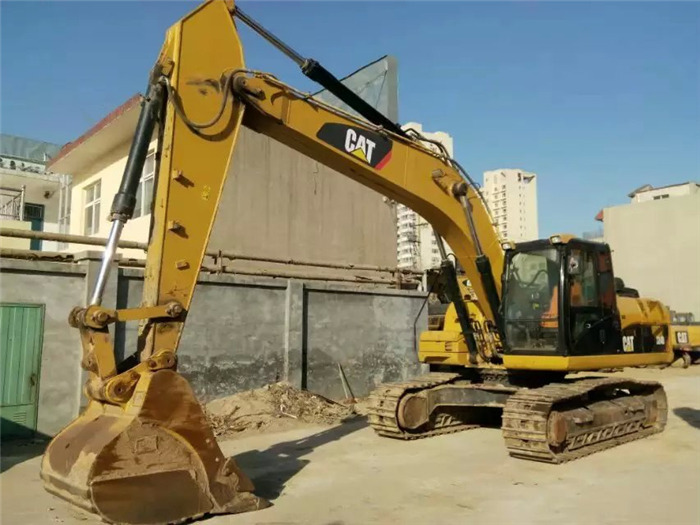 Caterpillar 324DL - Багер гасеничар: слика 1 Caterpillar 324DL - Багер гасеничар: слика 1