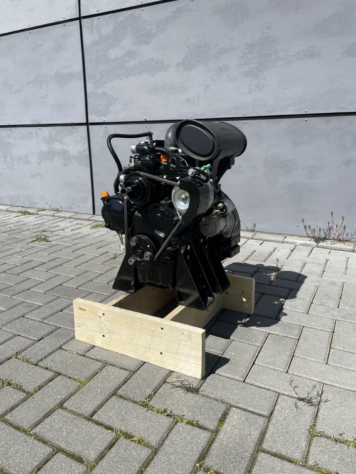 Yanmar 3TNM68 - Мотор за Градежна машина: слика 1 Yanmar 3TNM68 - Мотор за Градежна машина: слика 1