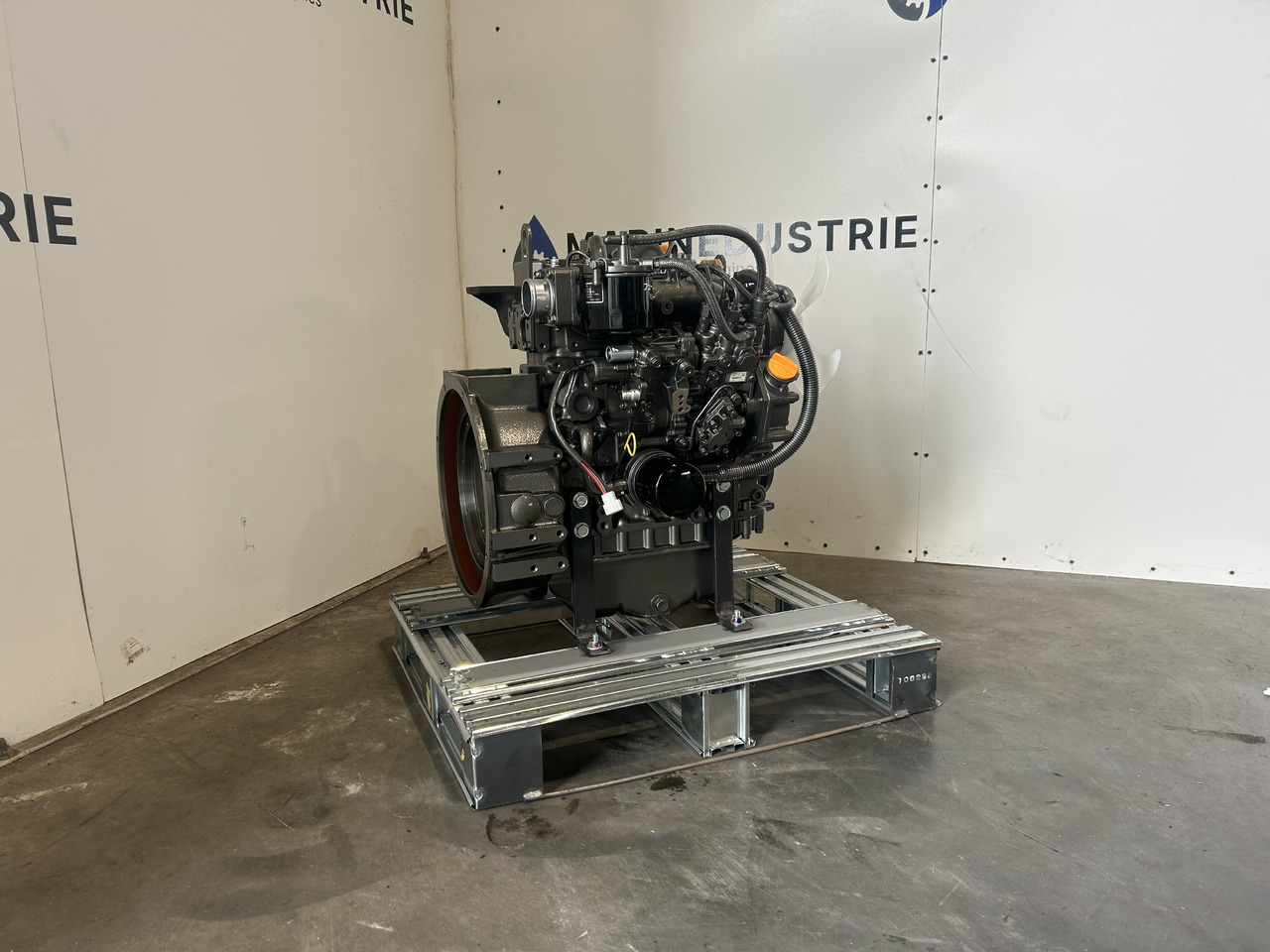 Yanmar 3TNV82A - Мотор за Багер: слика 1 Yanmar 3TNV82A - Мотор за Багер: слика 1