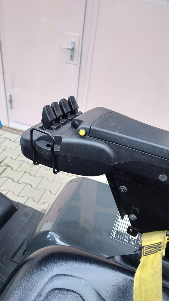 UniCarriers AG1N1L18Q - Електричен вилушкар: слика 4 UniCarriers AG1N1L18Q - Електричен вилушкар: слика 4