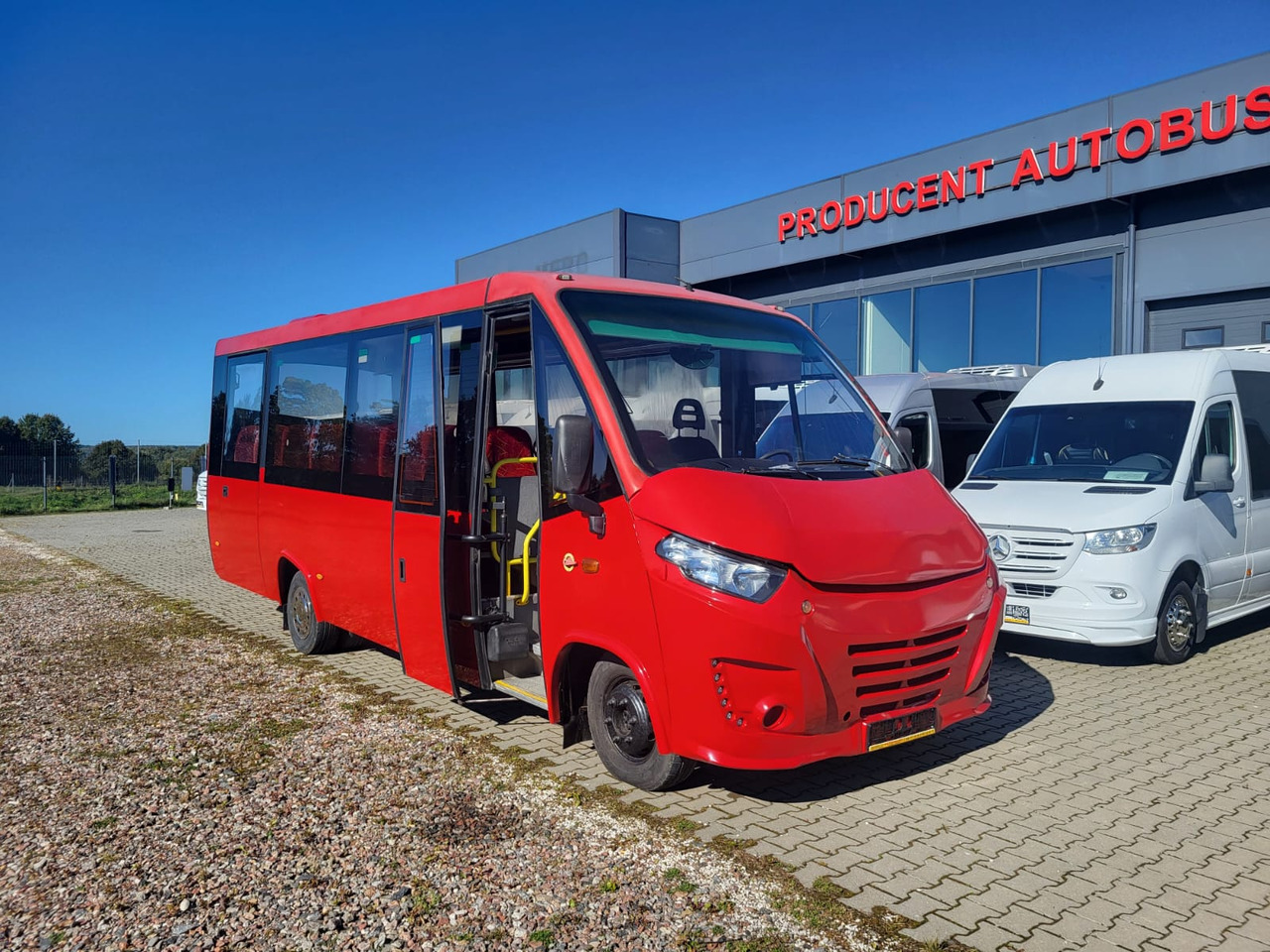 IVECO Daily Kapena- 35 Miejsc - Минибус, Патничко комбе: слика 1 IVECO Daily Kapena- 35 Miejsc - Минибус, Патничко комбе: слика 1