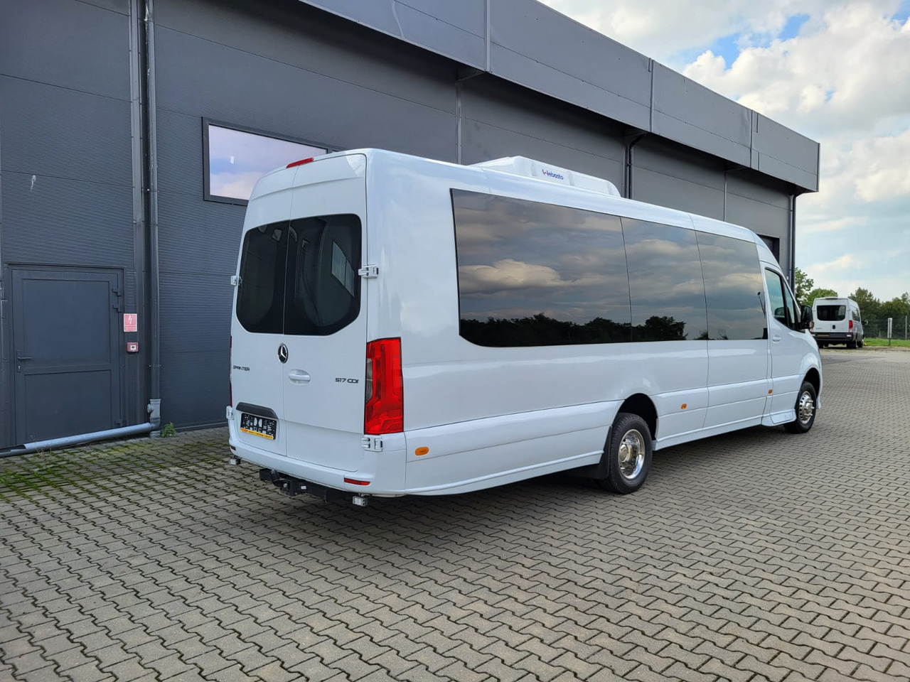 Mercedes-Benz Sprinter 517 CDI LONG 24 places + 4 standing - Приградски автобус: слика 4 Mercedes-Benz Sprinter 517 CDI LONG 24 places + 4 standing - Приградски автобус: слика 4