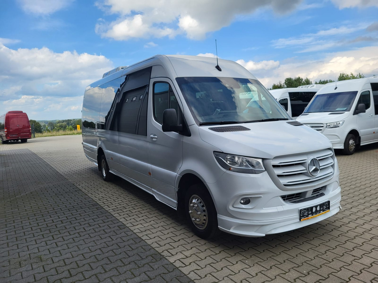 Mercedes-Benz Sprinter 519 CDI 24 places + 3 standing - Приградски автобус: слика 1 Mercedes-Benz Sprinter 519 CDI 24 places + 3 standing - Приградски автобус: слика 1