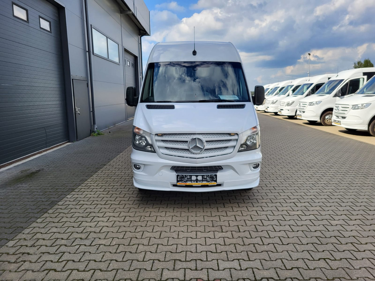 Mercedes-Benz Sprinter 519 CDI 24 places + 4 standing - Приградски автобус: слика 2 Mercedes-Benz Sprinter 519 CDI 24 places + 4 standing - Приградски автобус: слика 2