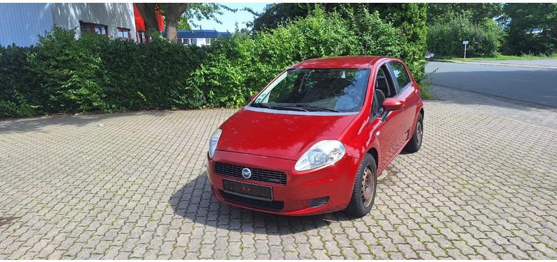 Fiat Punto - Автомобил: слика 2 Fiat Punto - Автомобил: слика 2