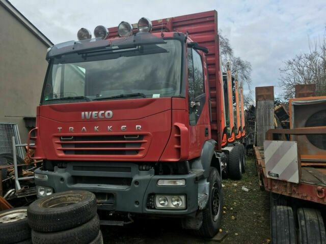 Iveco AD260T450PS 6x4 Blatt Blatt (E:5) - Камион за дрва, Камион со кран: слика 1 Iveco AD260T450PS 6x4 Blatt Blatt (E:5) - Камион за дрва, Камион со кран: слика 1