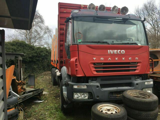 Iveco AD260T450PS 6x4 Blatt Blatt (E:5) - Камион за дрва, Камион со кран: слика 4 Iveco AD260T450PS 6x4 Blatt Blatt (E:5) - Камион за дрва, Камион со кран: слика 4