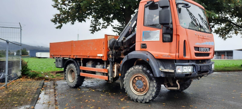 Iveco ML110-220 4x4 mit Kran+Funk - Камион со платформа, Камион со кран: слика 1 Iveco ML110-220 4x4 mit Kran+Funk - Камион со платформа, Камион со кран: слика 1