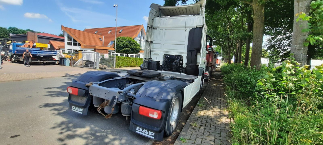 DAF XF106-460PS 1-Hand - Камион влекач: слика 4 DAF XF106-460PS 1-Hand - Камион влекач: слика 4