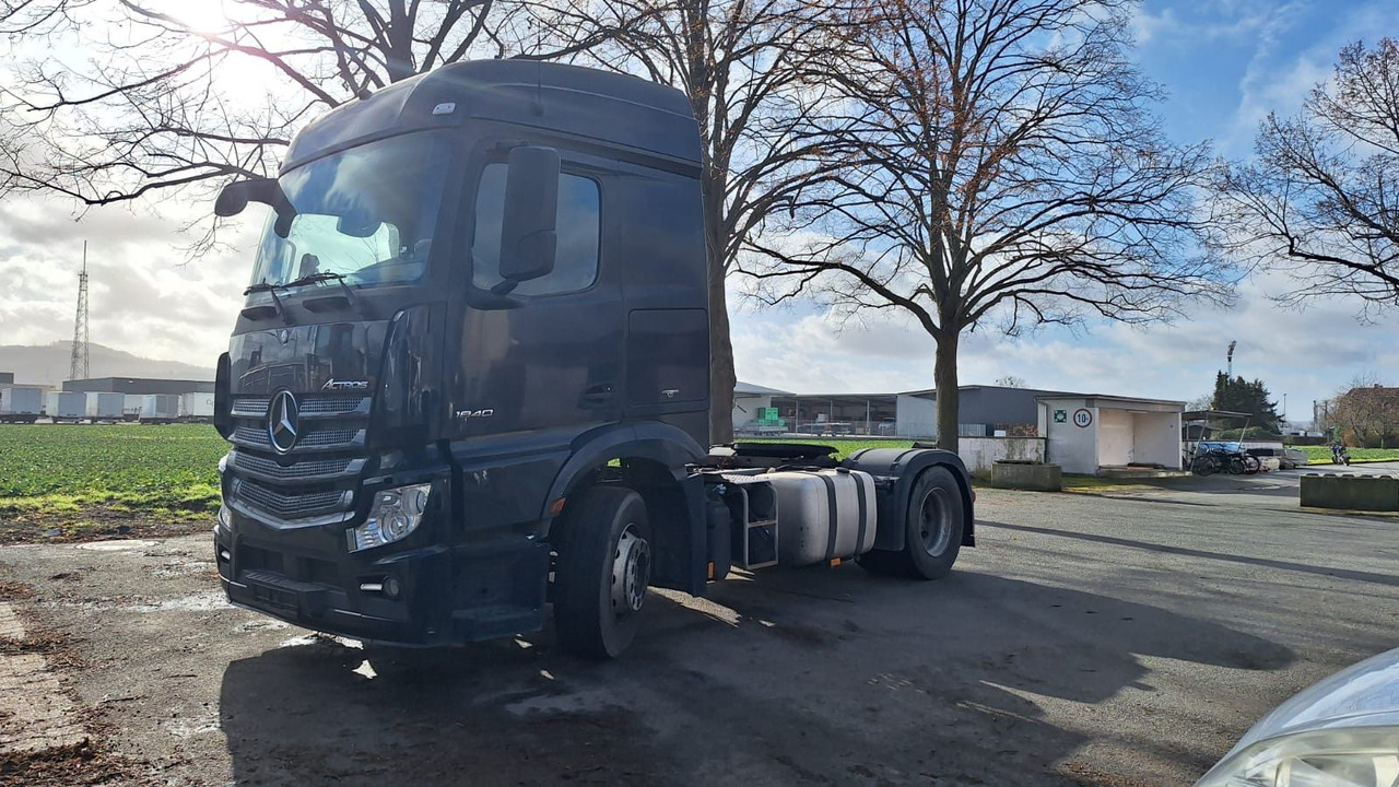 Mercedes-Benz 1840 Actros G.Haus/Hochdach Kipphyd. - Камион влекач: слика 2 Mercedes-Benz 1840 Actros G.Haus/Hochdach Kipphyd. - Камион влекач: слика 2