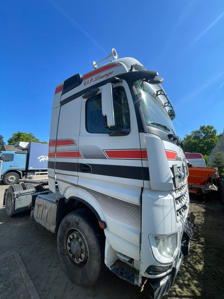 Mercedes-Benz 1845MP4 HD 4x4 - Камион влекач: слика 2 Mercedes-Benz 1845MP4 HD 4x4 - Камион влекач: слика 2