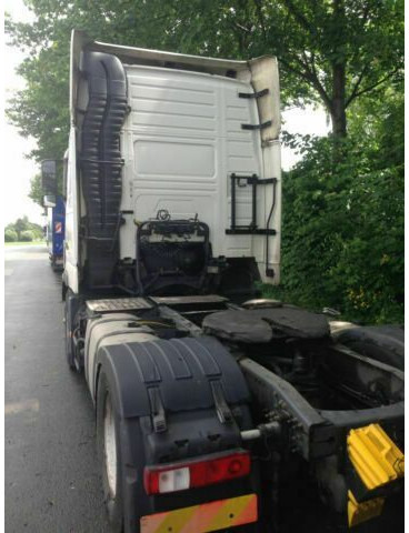 Volvo FH 440 G.Haus-Hochdach Euro:4 German Truck - Камион влекач: слика 4 Volvo FH 440 G.Haus-Hochdach Euro:4 German Truck - Камион влекач: слика 4