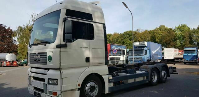 MAN 26.440 TGA BDF 6x2 German Truck - Камион со кабинска шасија: слика 1 MAN 26.440 TGA BDF 6x2 German Truck - Камион со кабинска шасија: слика 1