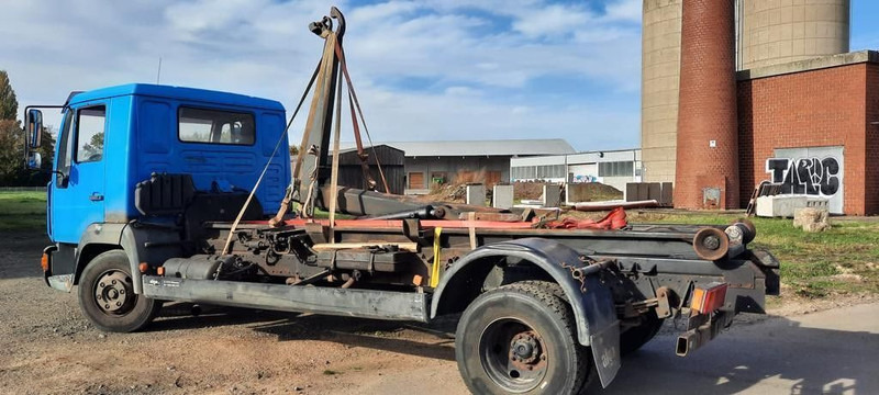 MAN L2000 Abrollkipper - Камион со кука за подигање: слика 2 MAN L2000 Abrollkipper - Камион со кука за подигање: слика 2