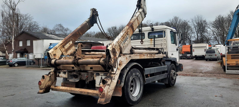 MAN M38 - Камион за подигање контејнери: слика 4 MAN M38 - Камион за подигање контејнери: слика 4