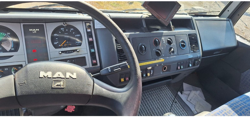 Лизинг на MAN TGM 18.240PS 4x4 3.S-Kipper mit Kran MAN TGM 18.240PS 4x4 3.S-Kipper mit Kran: слика 8 Лизинг на MAN TGM 18.240PS 4x4 3.S-Kipper mit Kran MAN TGM 18.240PS 4x4 3.S-Kipper mit Kran: слика 8