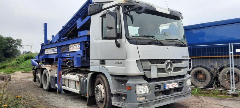 Mercedes-Benz 2641K 6x2 Abroller Klima - Камион со кука за подигање: слика 2 Mercedes-Benz 2641K 6x2 Abroller Klima - Камион со кука за подигање: слика 2