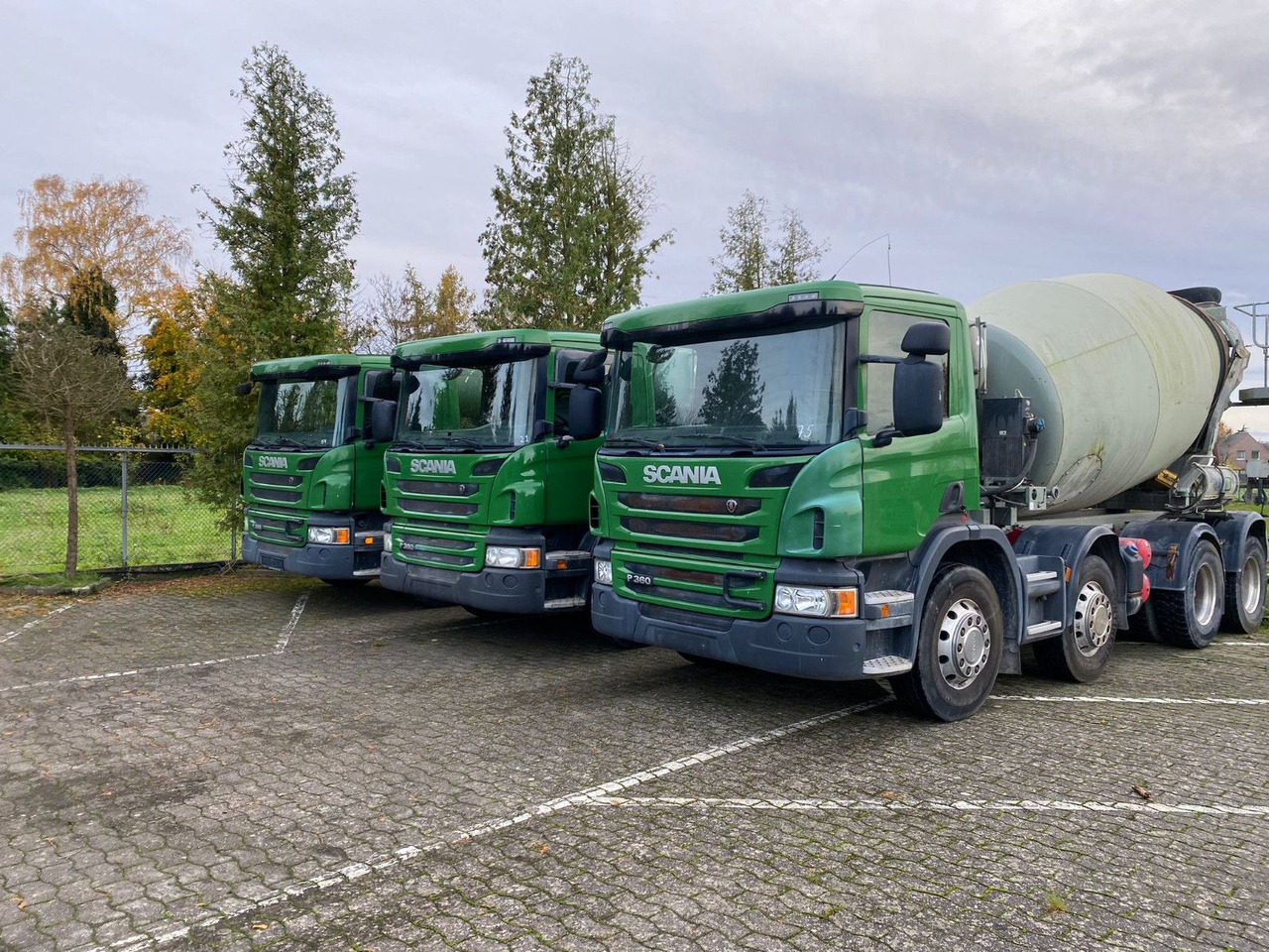 Scania 2x P360 Betonmischer 8x4 Blatt/Blatt E6 2 stück - Камион миксер за бетон: слика 3 Scania 2x P360 Betonmischer 8x4 Blatt/Blatt E6 2 stück - Камион миксер за бетон: слика 3