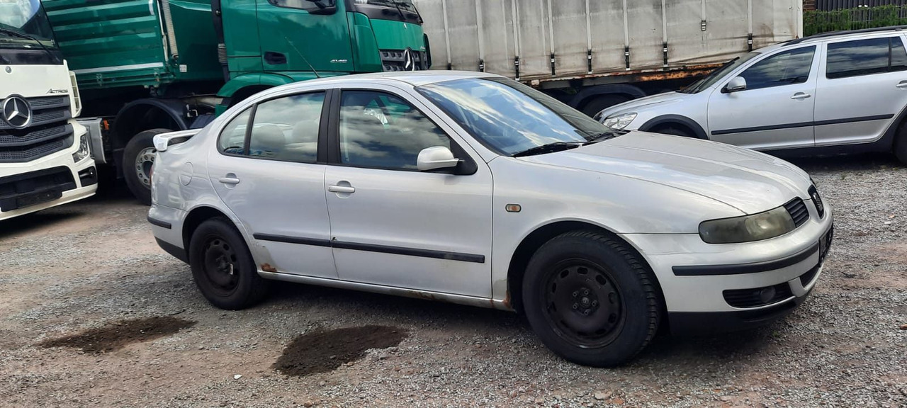 Seat Toledo Signo 1,8 20V Autom. - Седан: слика 1 Seat Toledo Signo 1,8 20V Autom. - Седан: слика 1