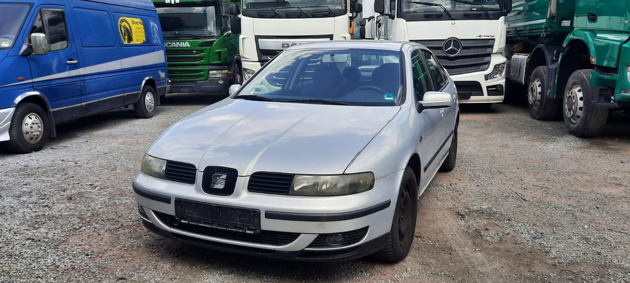 Seat Toledo Signo 1,8 20V Autom. - Седан: слика 2 Seat Toledo Signo 1,8 20V Autom. - Седан: слика 2