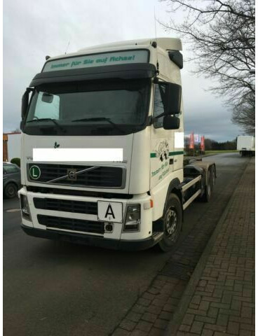 Volvo FH12-420 G.Haus 2xBett Klima Schaltgetriebe Reta - Камион со кука за подигање: слика 1 Volvo FH12-420 G.Haus 2xBett Klima Schaltgetriebe Reta - Камион со кука за подигање: слика 1