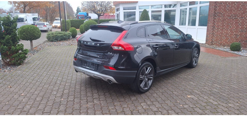 Volvo V40 Cross Country You! - Автомобил: слика 4 Volvo V40 Cross Country You! - Автомобил: слика 4