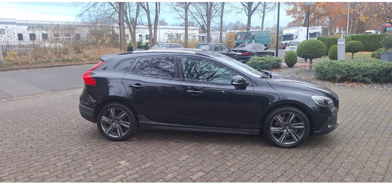 Volvo V40 Cross Country You! - Автомобил: слика 3 Volvo V40 Cross Country You! - Автомобил: слика 3