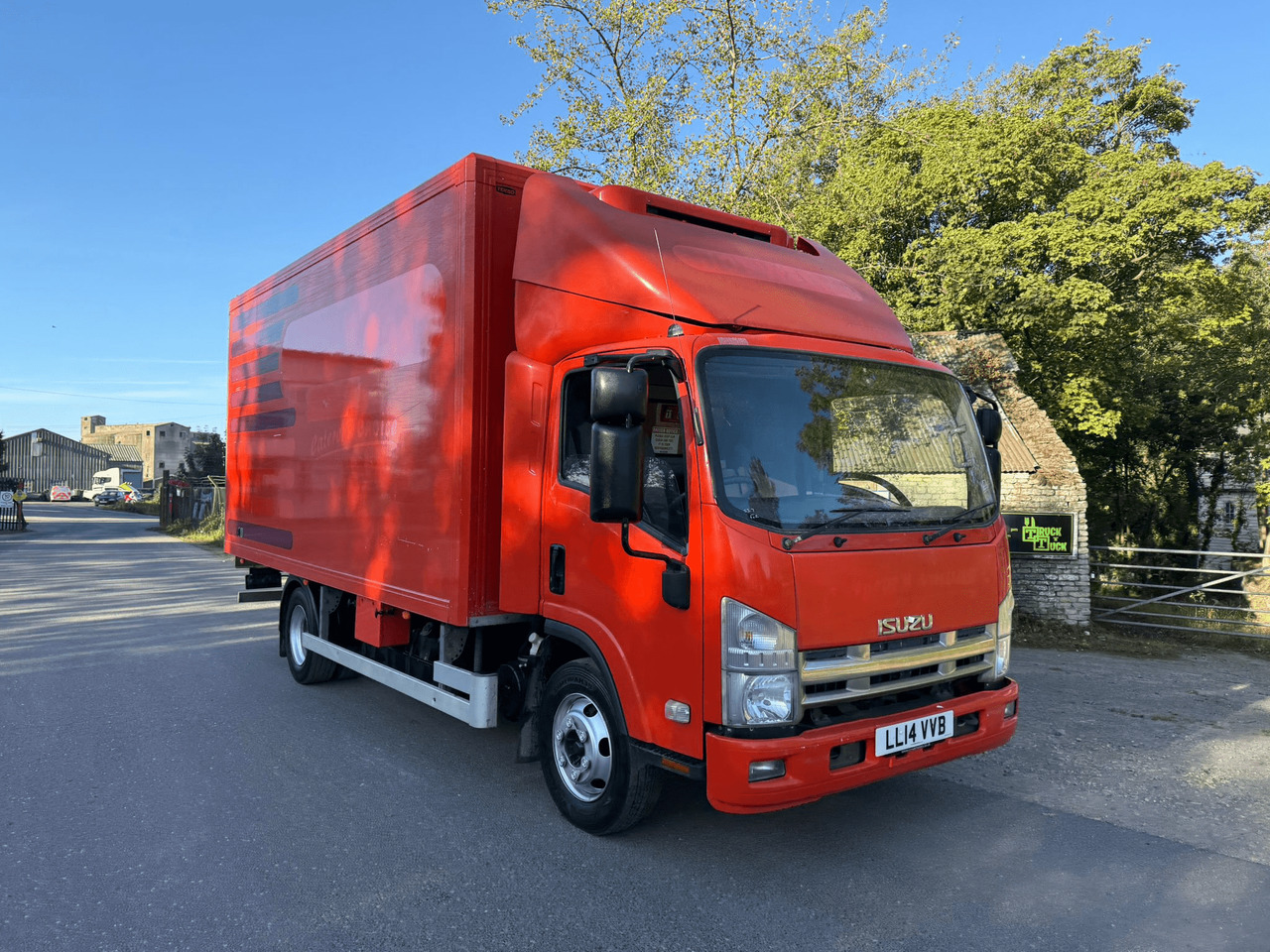 2014 Izuzu Refrigerated Truck - Камион ладилник: слика 1 2014 Izuzu Refrigerated Truck - Камион ладилник: слика 1