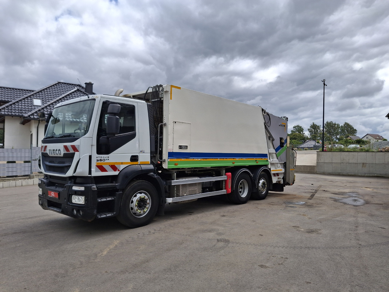 IVECO Euro 6 Śmieciarka Zweikammer-Müllwagen FAUN SL5 TR2L - Камион за ѓубре: слика 2 IVECO Euro 6 Śmieciarka Zweikammer-Müllwagen FAUN SL5 TR2L - Камион за ѓубре: слика 2