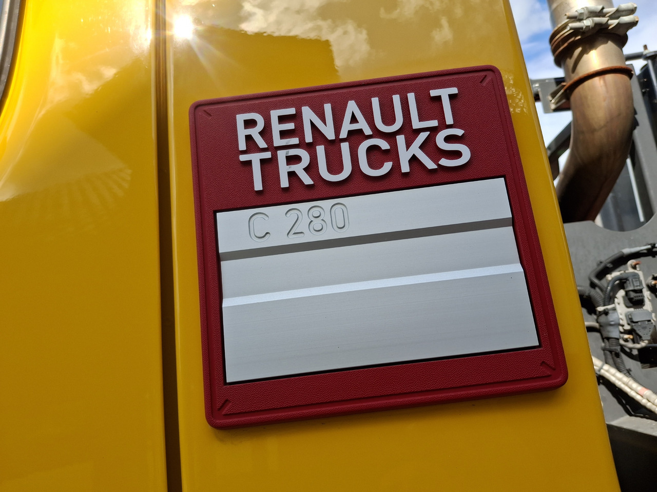 Возило за метење RENAULT C280 Kehrmaschine Zamiatarka SEMAT Zoeller FAUN Karcher L/R 2 Motoren 2018r 740 Mth Euro 6: слика 16