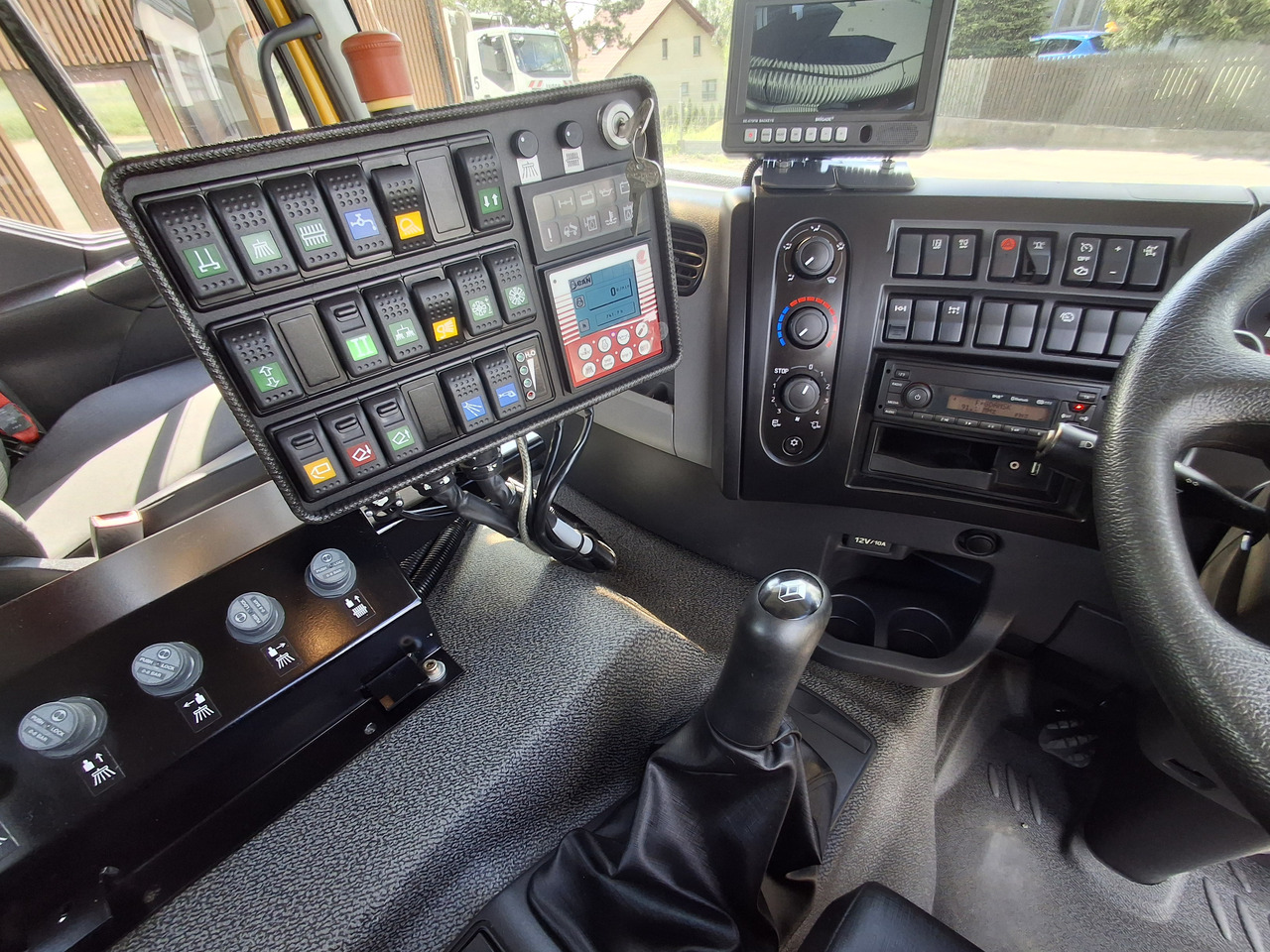 Возило за метење RENAULT C280 Kehrmaschine Zamiatarka SEMAT Zoeller FAUN Karcher L/R 2 Motoren 2018r 740 Mth Euro 6: слика 43