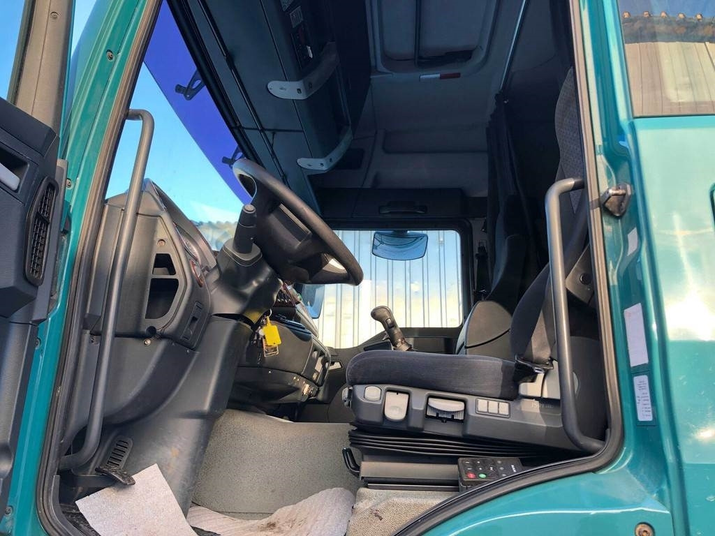 MAN TGA 35.480 8X2-4 BL DRY VACUUM 353kW - Вакуумски камион: слика 5 MAN TGA 35.480 8X2-4 BL DRY VACUUM 353kW - Вакуумски камион: слика 5