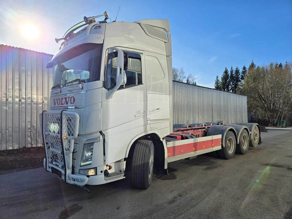 Volvo FH540 8X4 CHASSY - Камион со кабинска шасија: слика 1 Volvo FH540 8X4 CHASSY - Камион со кабинска шасија: слика 1