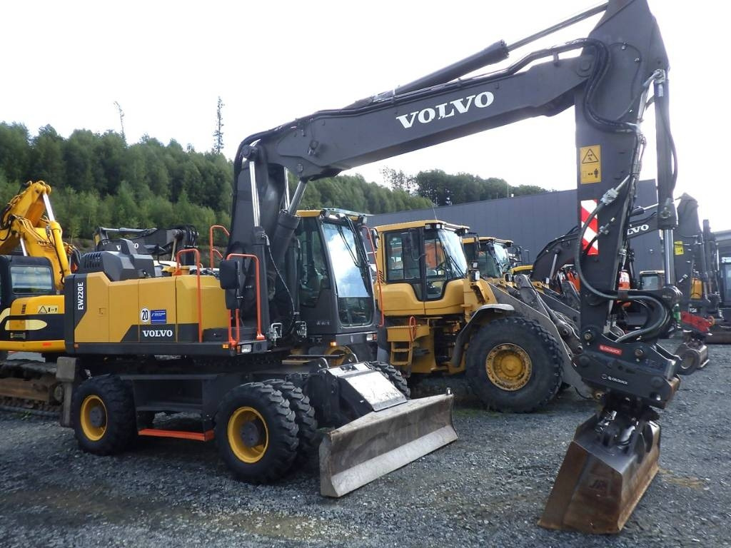 Volvo EW 220 E - Багер на тркала: слика 3 Volvo EW 220 E - Багер на тркала: слика 3