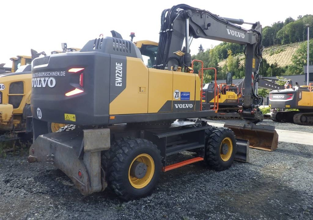 Volvo EW 220 E - Багер на тркала: слика 5 Volvo EW 220 E - Багер на тркала: слика 5