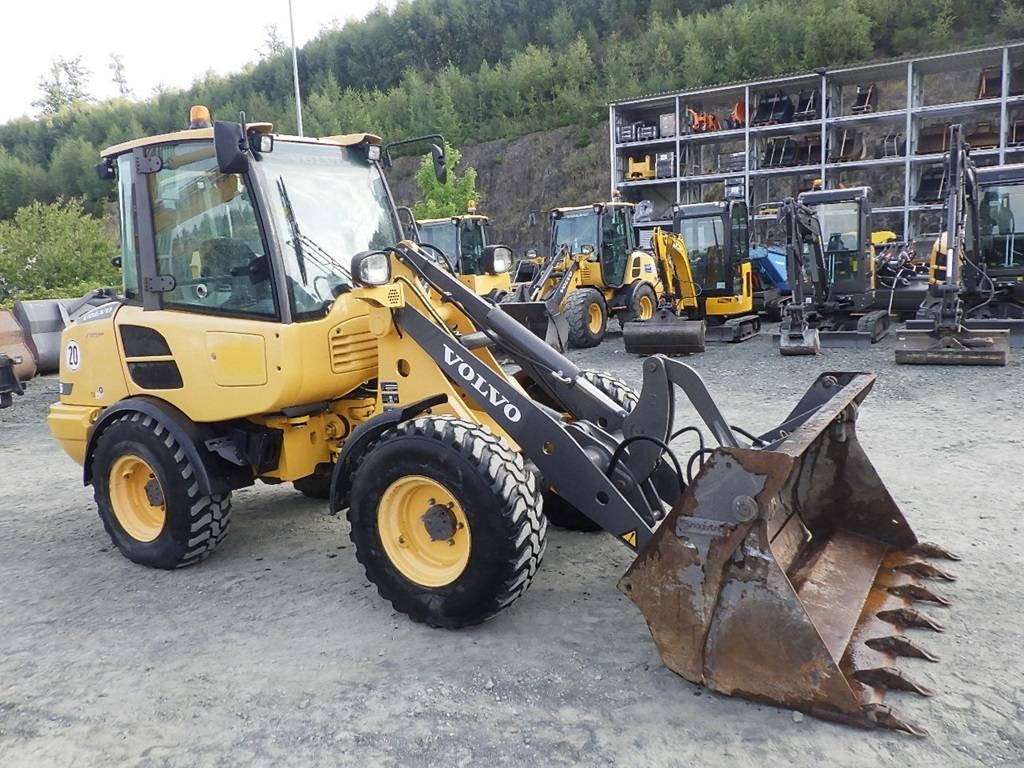 Volvo L 25 F  - Натоварувач на тркала: слика 3 Volvo L 25 F  - Натоварувач на тркала: слика 3