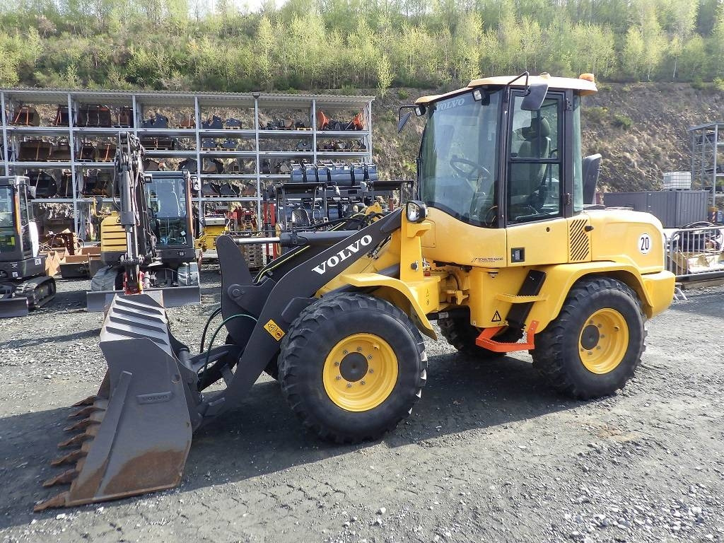 Volvo L 35 G - Натоварувач на тркала: слика 1 Volvo L 35 G - Натоварувач на тркала: слика 1