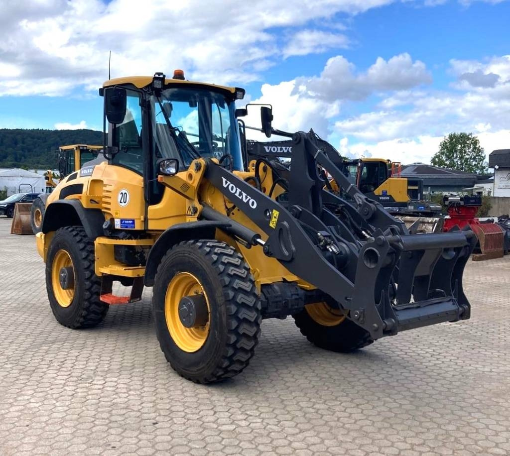 Volvo L 45 H - Натоварувач на тркала: слика 4 Volvo L 45 H - Натоварувач на тркала: слика 4