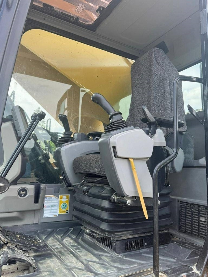 Багер гасеничар CAT 390 F L ME: слика 10