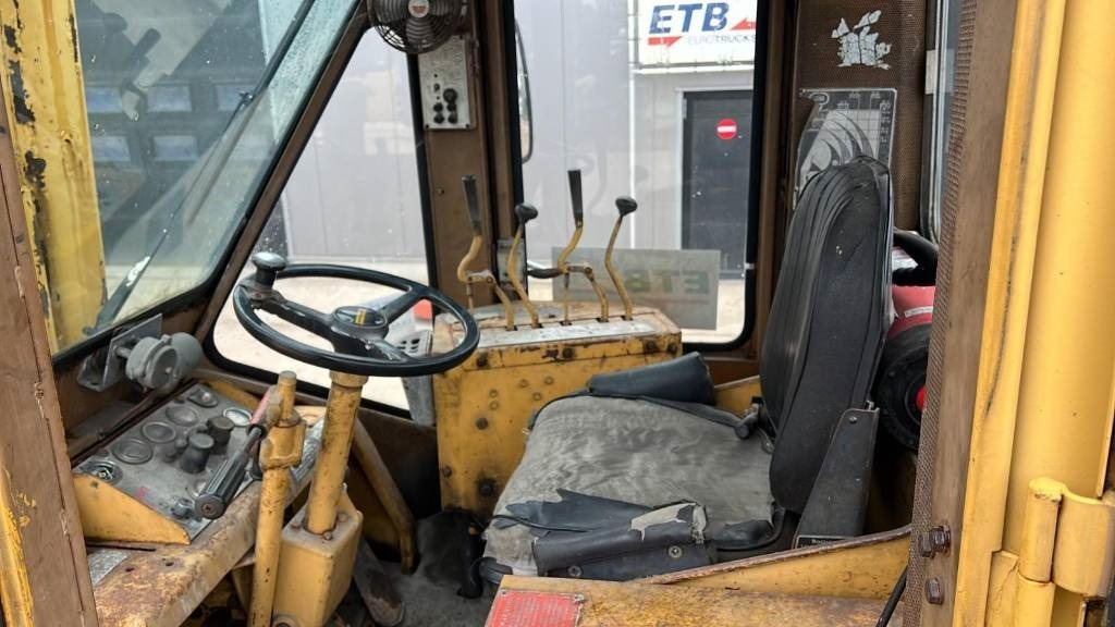 Булдожер CAT 814: слика 11 Булдожер CAT 814: слика 11