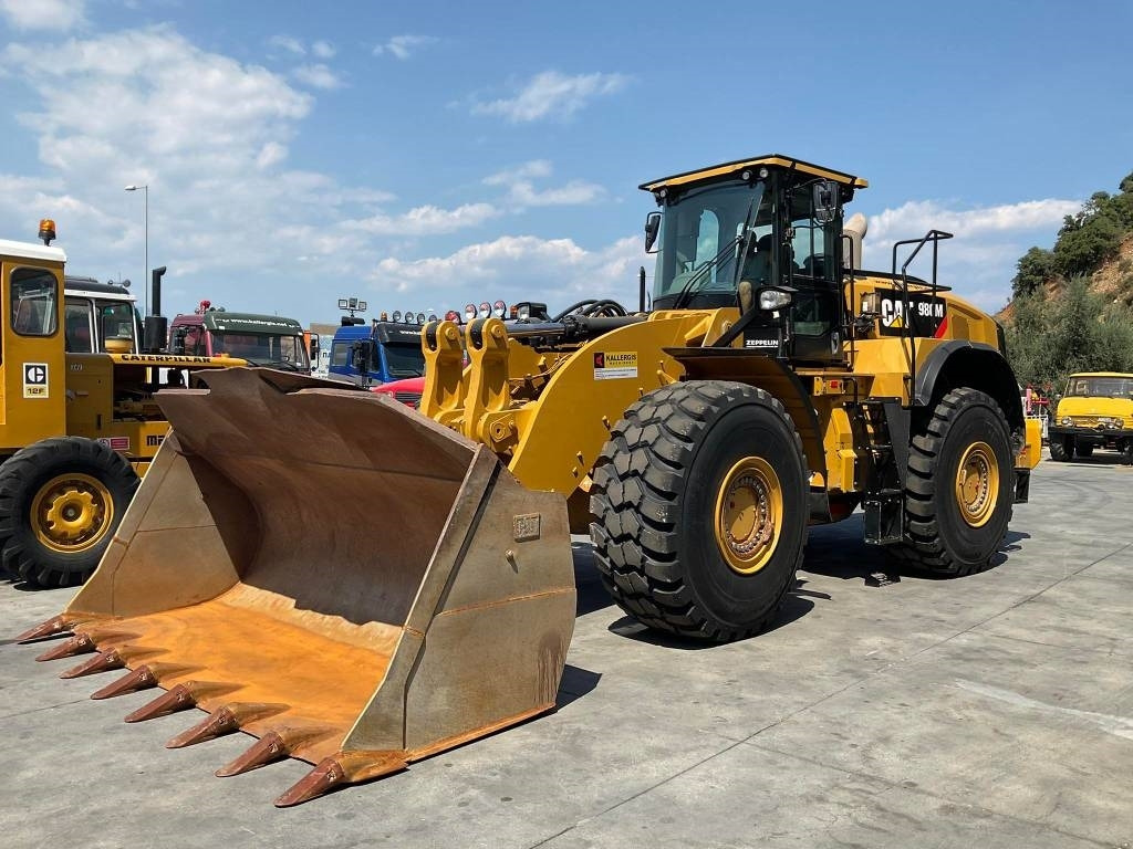 CAT 980M - Натоварувач на тркала: слика 1 CAT 980M - Натоварувач на тркала: слика 1