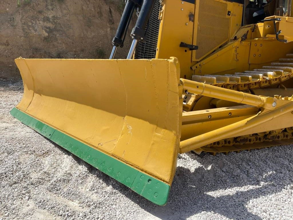 CAT D9N - Булдожер: слика 1 CAT D9N - Булдожер: слика 1